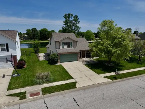816 Heatherwood Drive Greenwood IN 46143