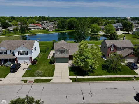 816 Heatherwood Drive Greenwood IN 46143