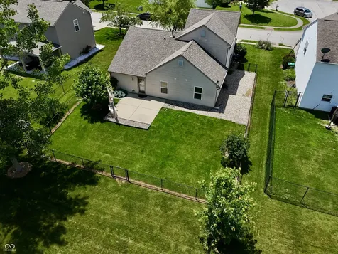 816 Heatherwood Drive Greenwood IN 46143
