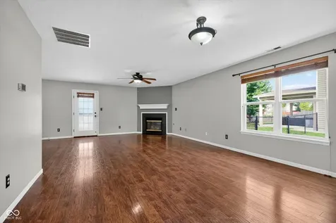 816 Heatherwood Drive Greenwood IN 46143