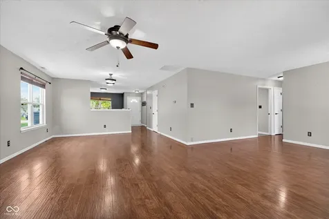 816 Heatherwood Drive Greenwood IN 46143