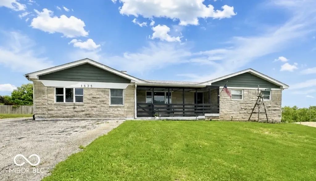 1535 E Shore Drive Martinsville IN 46151
