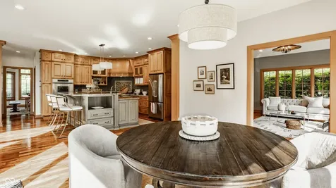 2691 Deer Run Zionsville IN 46077