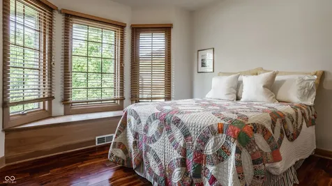 2691 Deer Run Zionsville IN 46077