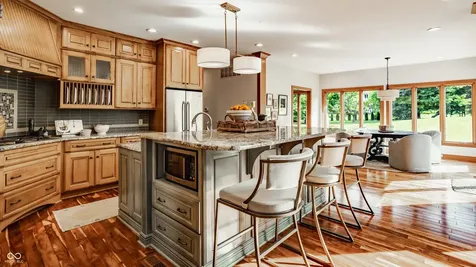 2691 Deer Run Zionsville IN 46077