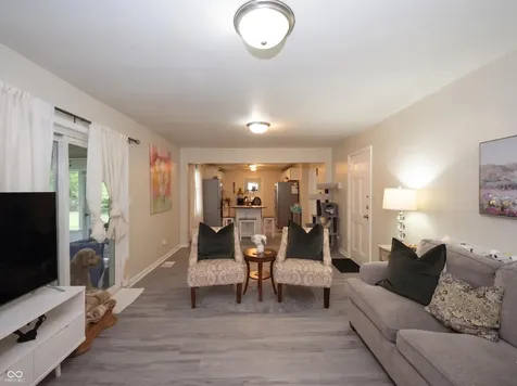 5913 Winston Drive Indianapolis IN 46226