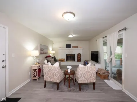 5913 Winston Drive Indianapolis IN 46226