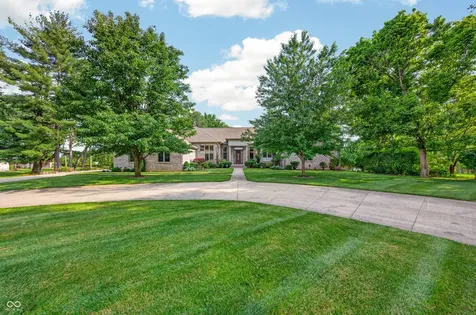 3355 W Carr Hill Road Columbus IN 47201