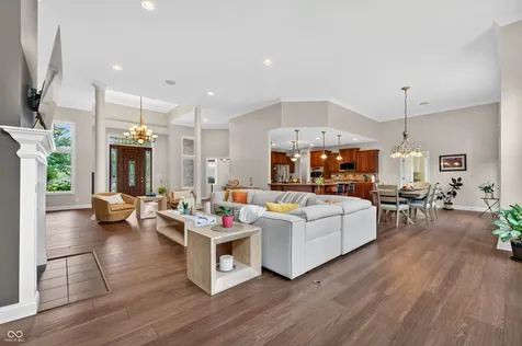 3355 W Carr Hill Road Columbus IN 47201