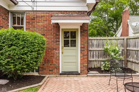 6085 E 10th Street Indianapolis IN 46219
