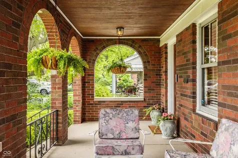 6085 E 10th Street Indianapolis IN 46219
