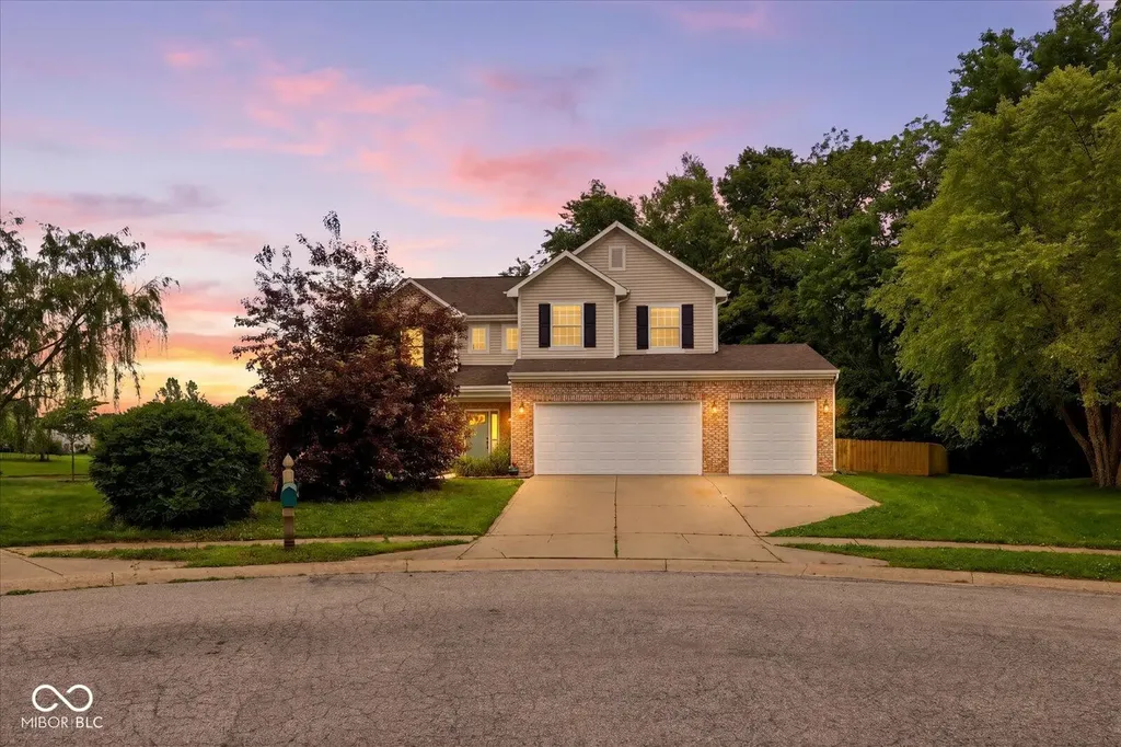 1909 Acorn Court Avon IN 46123