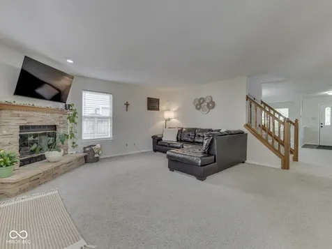 1801 Sonesta Way Indianapolis IN 46217