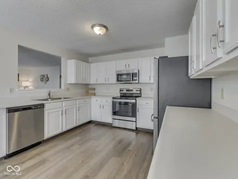 1801 Sonesta Way Indianapolis IN 46217