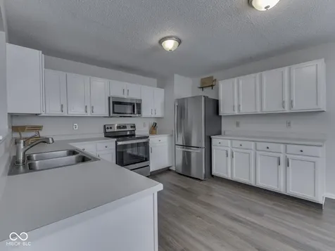 1801 Sonesta Way Indianapolis IN 46217