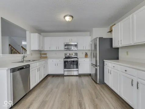 1801 Sonesta Way Indianapolis IN 46217