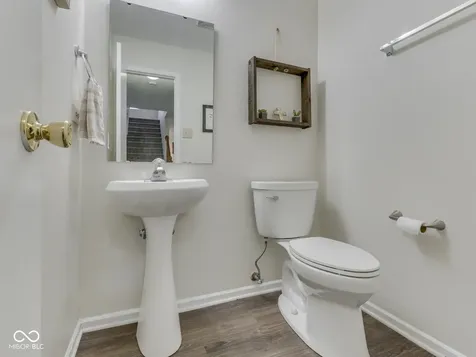 1801 Sonesta Way Indianapolis IN 46217