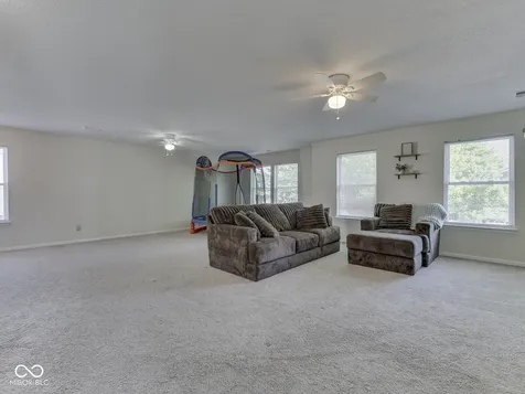 1801 Sonesta Way Indianapolis IN 46217