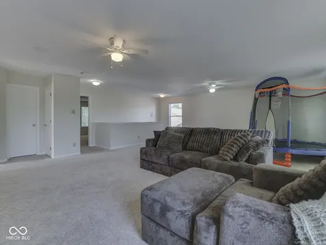 1801 Sonesta Way Indianapolis IN 46217