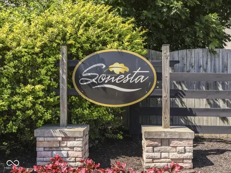 1801 Sonesta Way Indianapolis IN 46217
