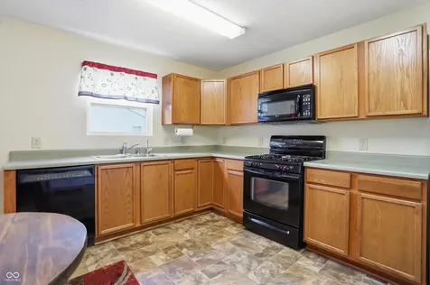 502 Streamside Drive Greenfield IN 46140