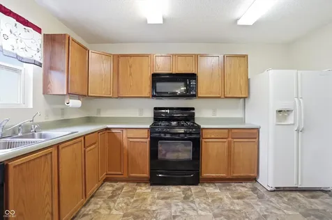 502 Streamside Drive Greenfield IN 46140