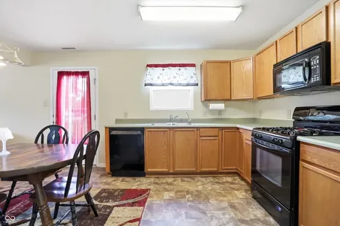502 Streamside Drive Greenfield IN 46140