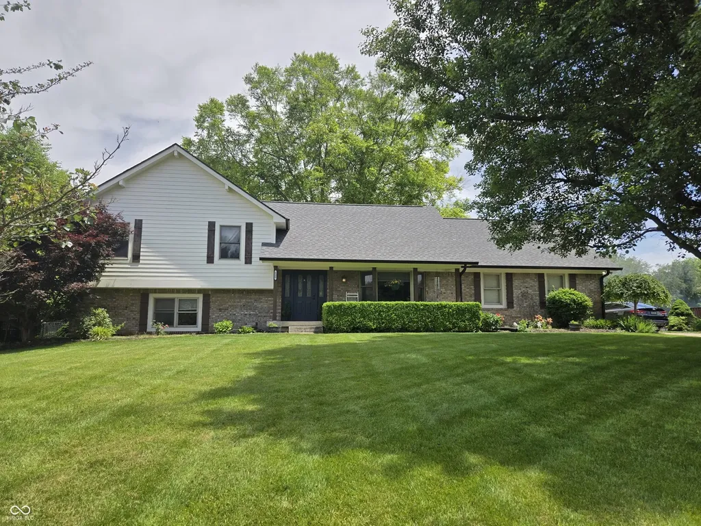 225 Southwind Way Greenwood IN 46142