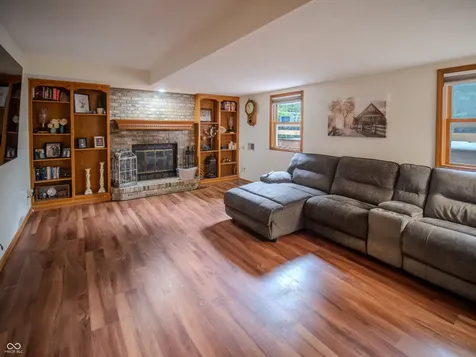 225 Southwind Way Greenwood IN 46142