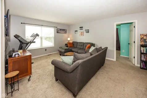 5142 Choctaw Ridge Drive Indianapolis IN 46239