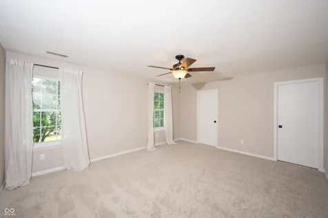 10242 Liverpool Way Indianapolis IN 46236