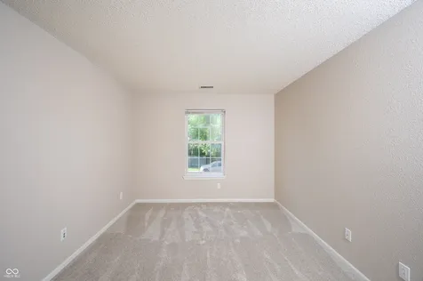10242 Liverpool Way Indianapolis IN 46236