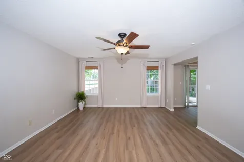 10242 Liverpool Way Indianapolis IN 46236
