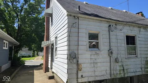 1626 W 8th Street Anderson IN 46016