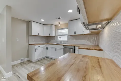 1306 E Saint Clair Street Indianapolis IN 46202