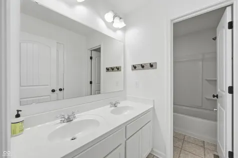 882 Oaklawn Drive Westfield IN 46074