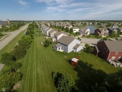 882 Oaklawn Drive Westfield IN 46074