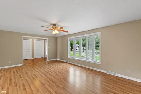 1031 Parkside Drive Columbus IN 47203
