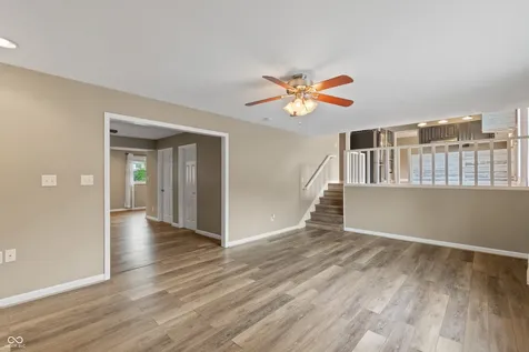 1031 Parkside Drive Columbus IN 47203
