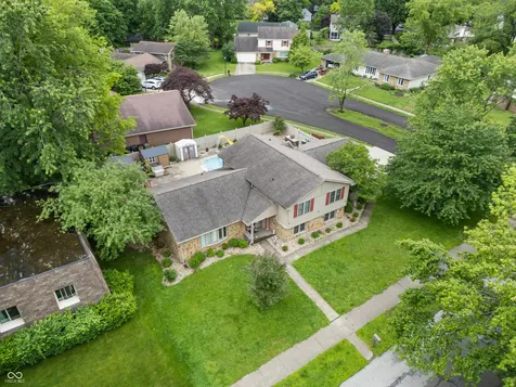 1031 Parkside Drive Columbus IN 47203