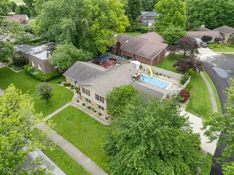 1031 Parkside Drive Columbus IN 47203