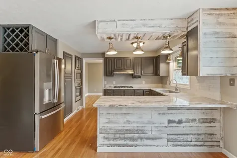 1031 Parkside Drive Columbus IN 47203