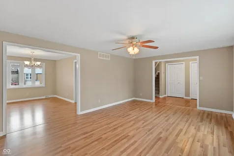 1031 Parkside Drive Columbus IN 47203