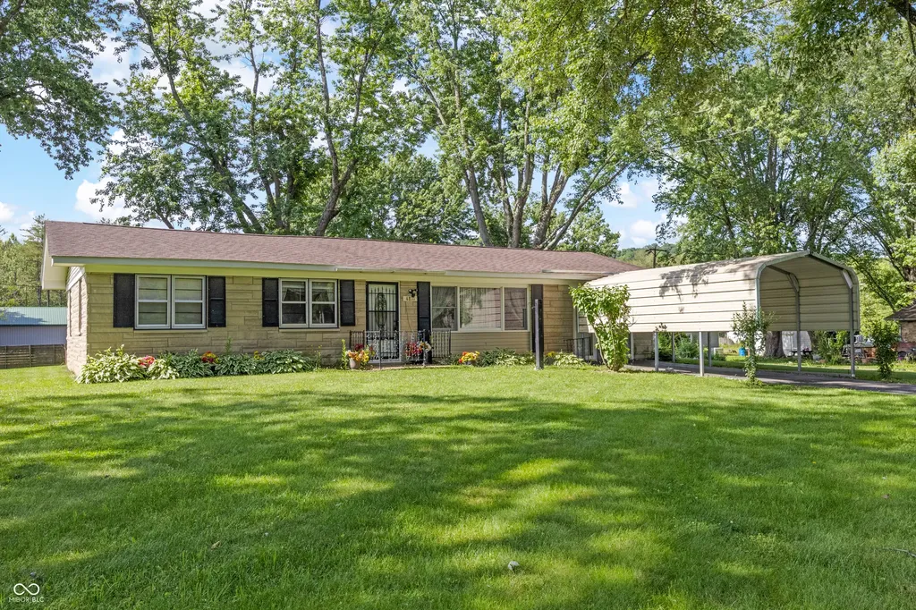 4811 State Road 46 E Nashville IN 47448