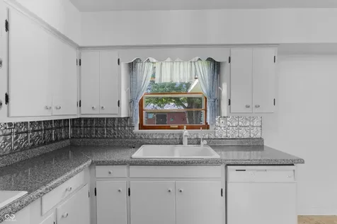 4811 State Road 46 E Nashville IN 47448