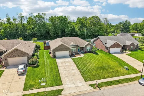 4911 E Daisy Lane Mooresville IN 46158
