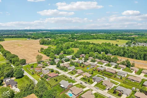 4911 E Daisy Lane Mooresville IN 46158