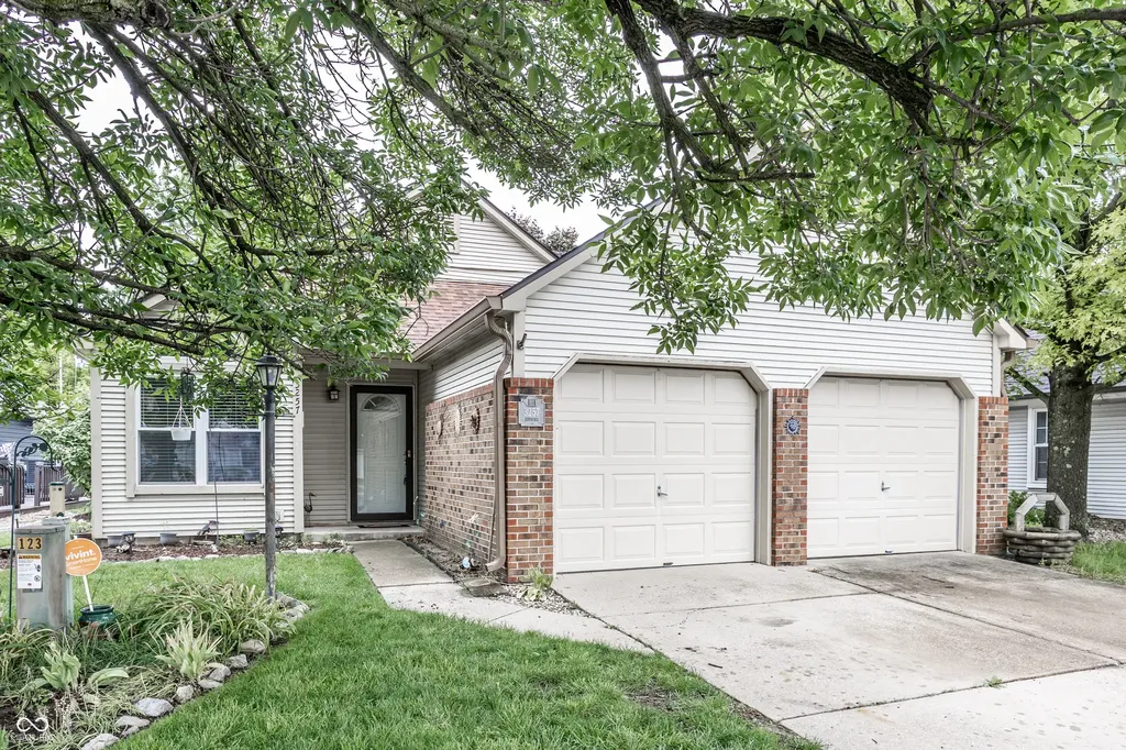 3257 Aqueous Lane Indianapolis IN 46214