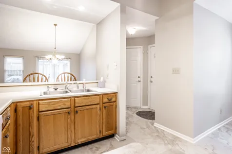 3257 Aqueous Lane Indianapolis IN 46214