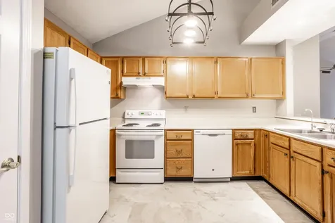 3257 Aqueous Lane Indianapolis IN 46214